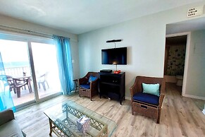 Harbor House B6 2 Bedroom Condo by RedAwning