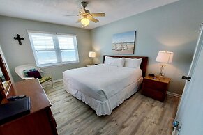 Harbor House B6 2 Bedroom Condo by RedAwning