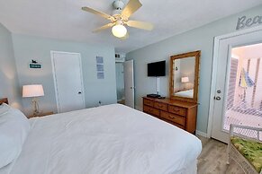 Harbor House B6 2 Bedroom Condo by RedAwning