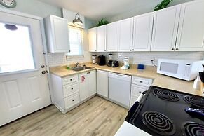 Harbor House B6 2 Bedroom Condo by RedAwning