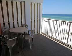 Harbor House B6 2 Bedroom Condo by RedAwning