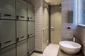 Stayso The House Hotel