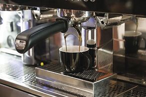 Stayso The House Hotel