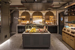 Stayso The House Hotel