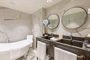 Stayso The House Hotel