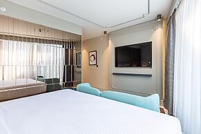 Stayso The House Hotel