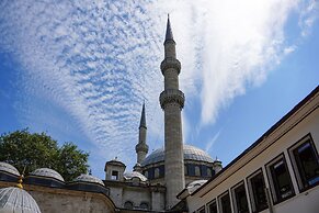 Stayso The House Hotel