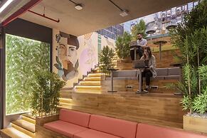 Stayso The House Hotel