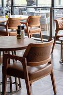 Stayso The House Hotel