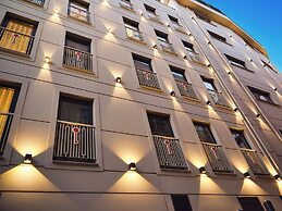 Stayso The House Hotel