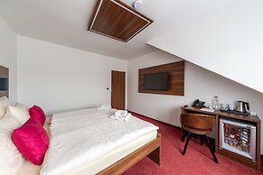 Bohemia Inn Hotel