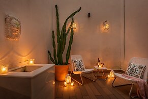 Casa Sevilla 1920 Suites by Época