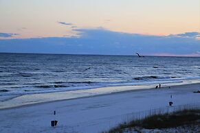 Royal Palms 402 1 Bedroom Condo by RedAwning