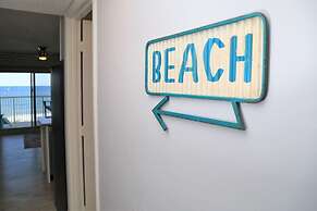 Royal Palms 402 1 Bedroom Condo by RedAwning