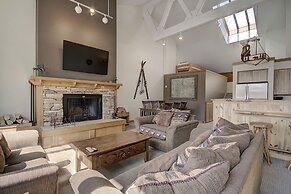 1733 Lenawee 4 Bedroom Condo