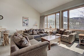 1733 Lenawee 4 Bedroom Condo