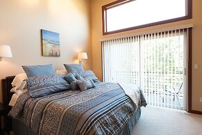 NEW Condo Downwider with Hot Tub, Minutes Away from The Columbia River