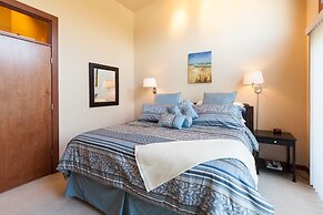 NEW Condo Downwider with Hot Tub, Minutes Away from The Columbia River