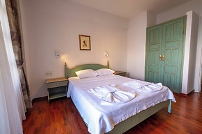 Diplomat Hotel