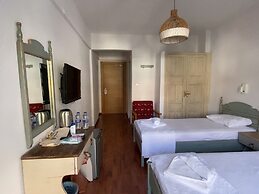 Diplomat Hotel