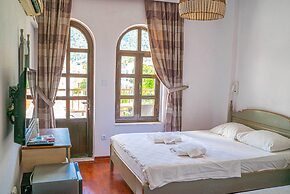 Diplomat Hotel