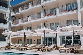Diplomat Hotel
