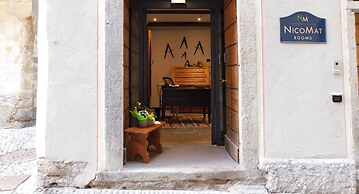 NicoMat Rooms