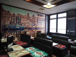 Capsule Hotel Block Room