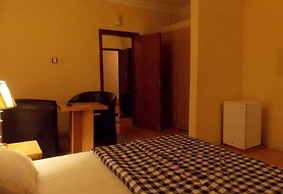 Royal Paragon Hotel