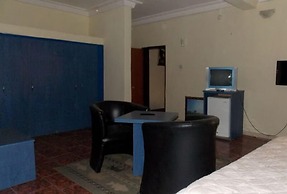 Royal Paragon Hotel