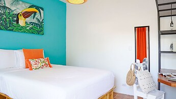 Bird of Paradise Hotel