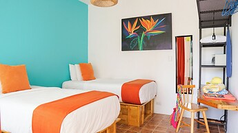 Bird of Paradise Hotel