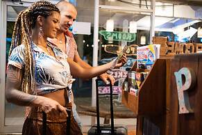 Bird of Paradise Hotel