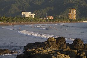 Bird of Paradise Hotel