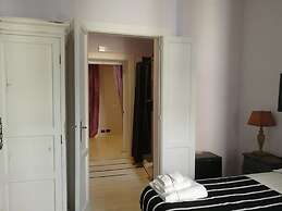 Gatto Bianco Casa dei Venti