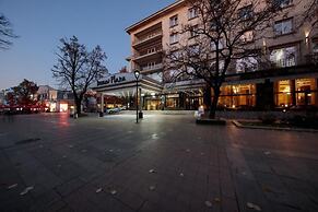 Dunav Plaza Hotel