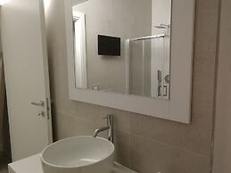 Gatto Bianco Duchessa