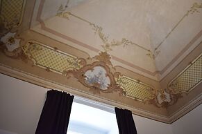 Gatto Bianco Duchessa