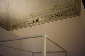 Gatto Bianco Duchessa