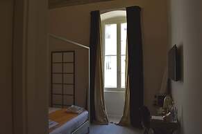 Gatto Bianco Duchessa