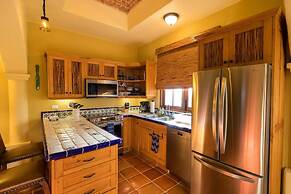 Casa Barcelona 2 BR by Casago