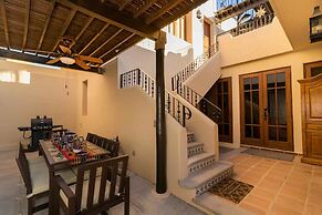 Casa Barcelona 2 BR by Casago