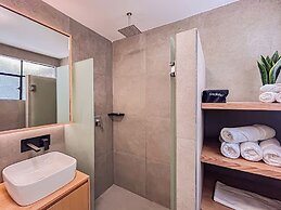 Mi Zona Lodging WTC
