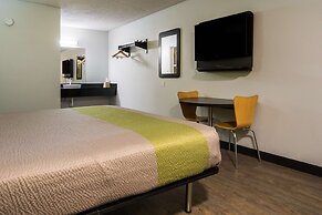 Motel 6 Irving, TX - Loop 12