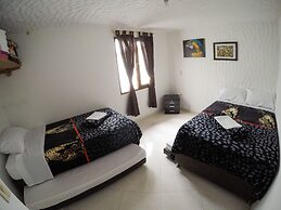 Fami Hotel Vive Jardin - Hostel