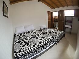 Fami Hotel Vive Jardin - Hostel