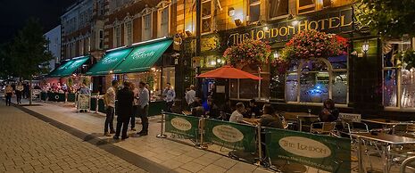 Oxford Street 5 Bedroom Townhouse