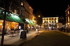 Oxford Street 5 Bedroom Townhouse