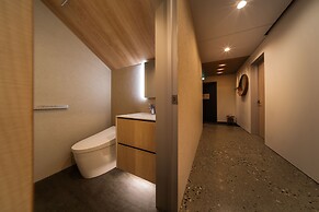 Eminence by The Hakuba Collection