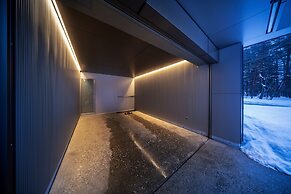 Eminence by The Hakuba Collection